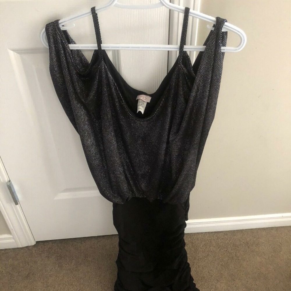 FD Dress - Picture 4 of 5